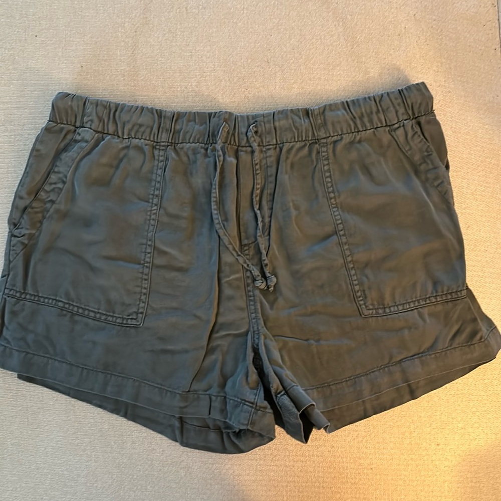 Gap Loose Shorts